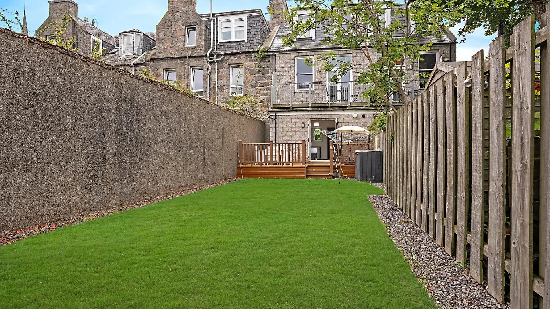 Crimon Place Townhouse - Grampian Lettings Ltd Абердин